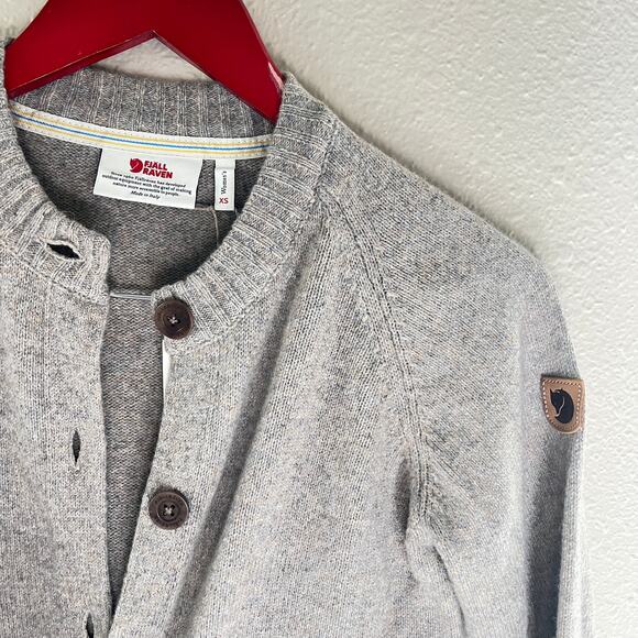 NEW FJALLRAVEN Greenland Re-Wool Cardigan in Driftwood - Picture 8 of 11
